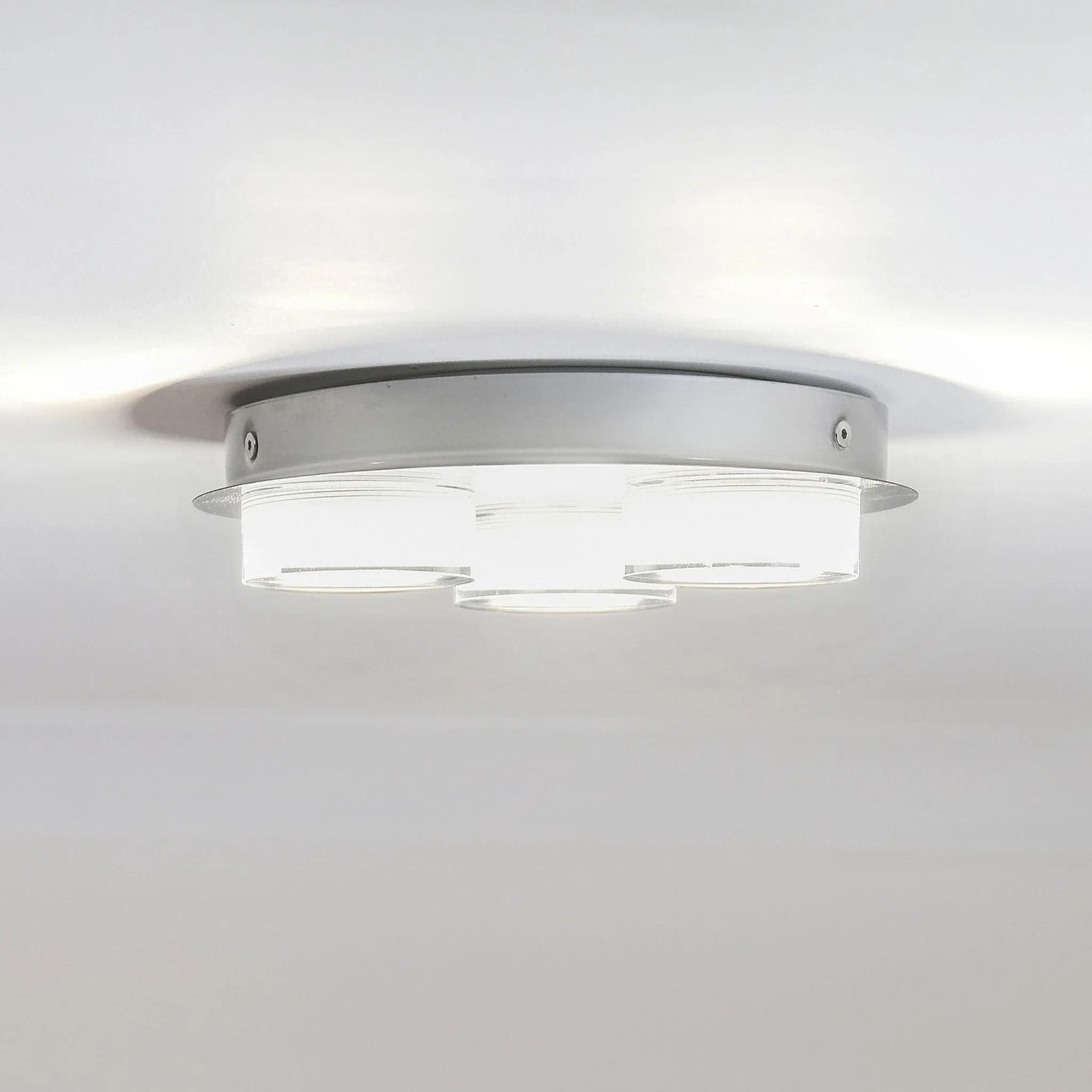 Lyra 3 Plate Ceiling Light - Image 4