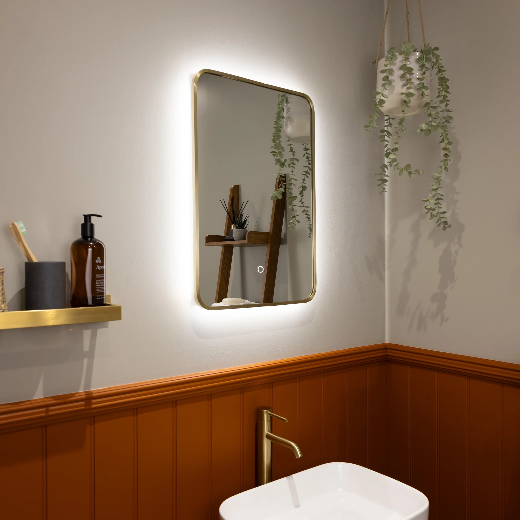 Oslo Curve LED Bathroom Mirror - Image 12
